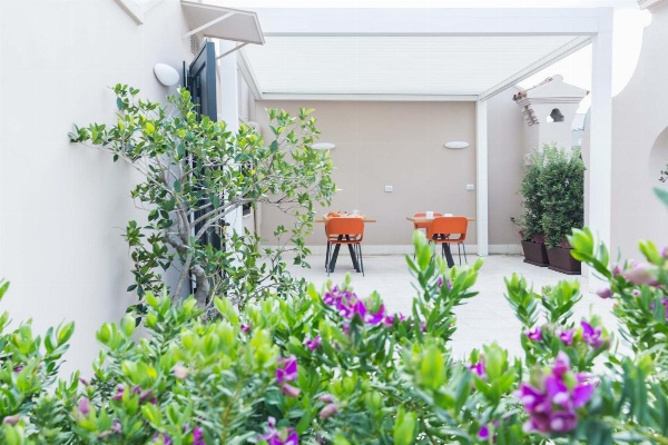 200 ROOMS & TERRACE Main image