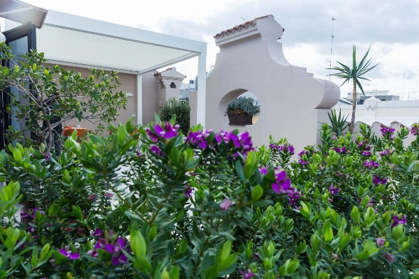 200 ROOMS & TERRACE image 4